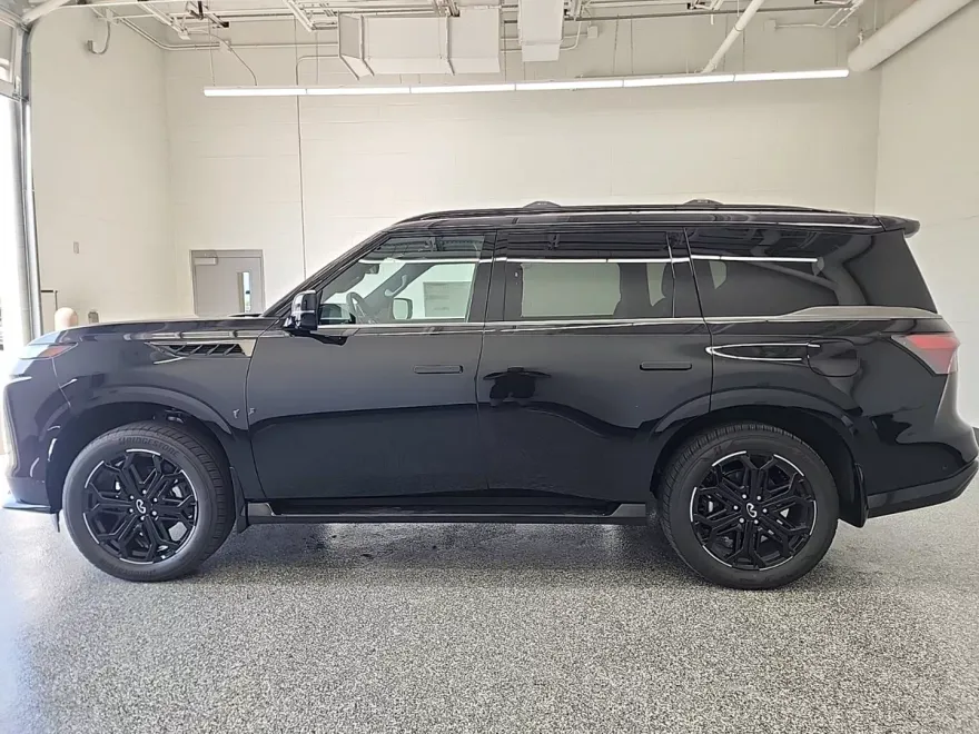 2026 Infiniti QX80 Sensory photo 1