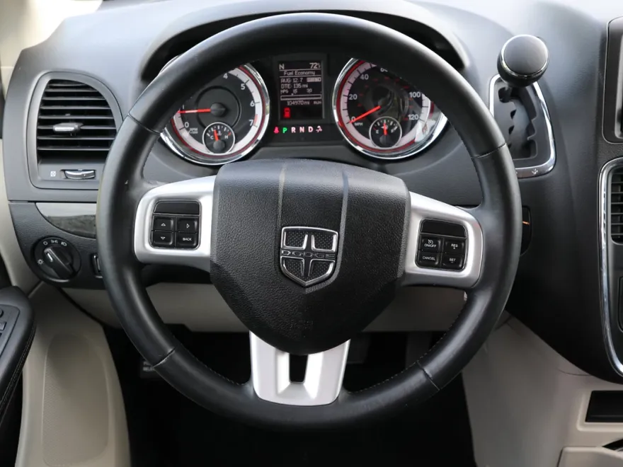 2018 Dodge Grand Caravan SE photo 1