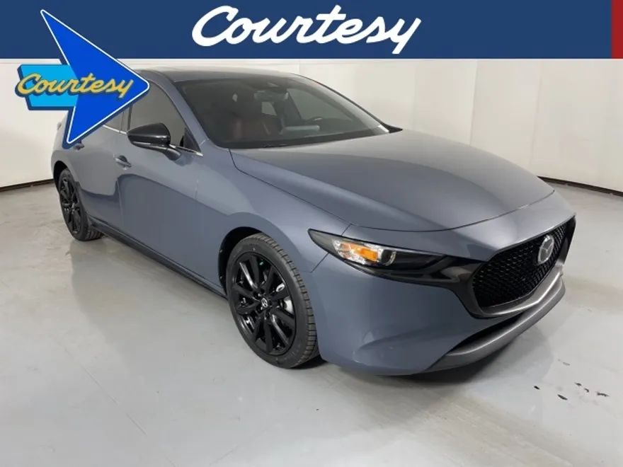 2023 Mazda Mazda3 2.5 s Carbon photo 1