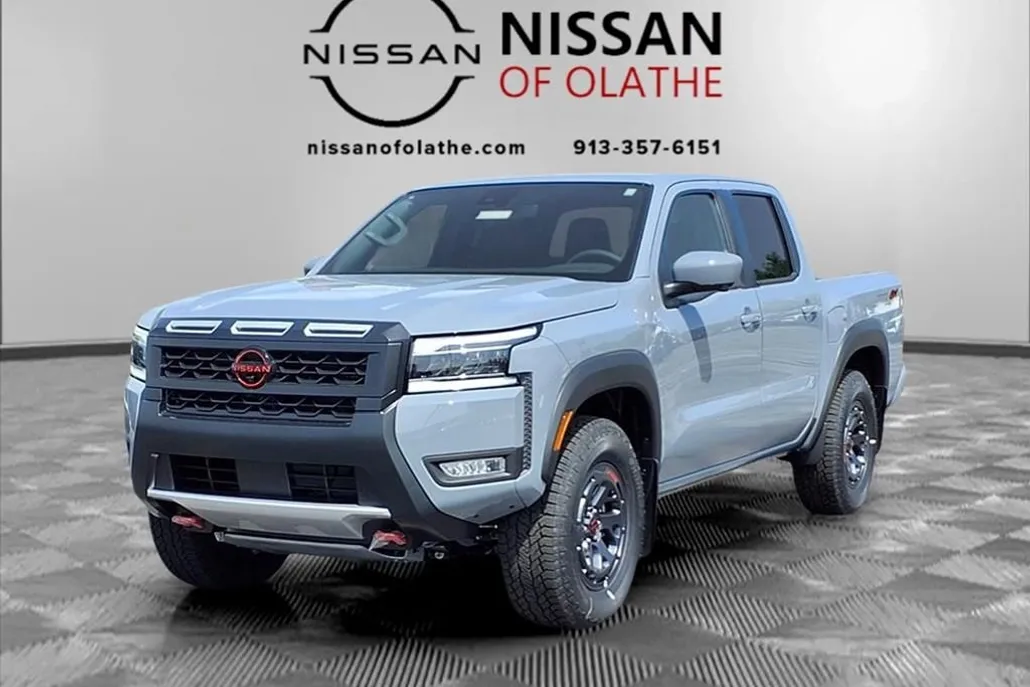 2025 Nissan Frontier PRO-4X photo 1