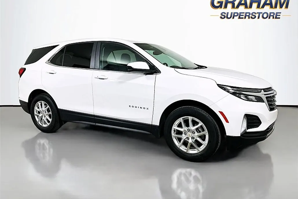 2022 Chevrolet Equinox LT photo 1