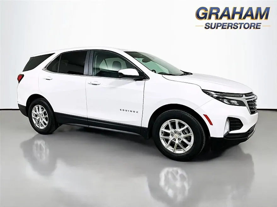 2022 Chevrolet Equinox LT photo 1