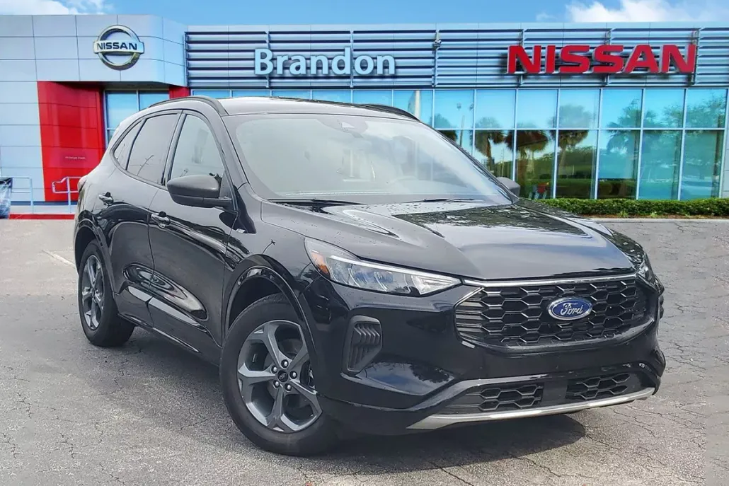 2024 Ford Escape ST-Line photo 1