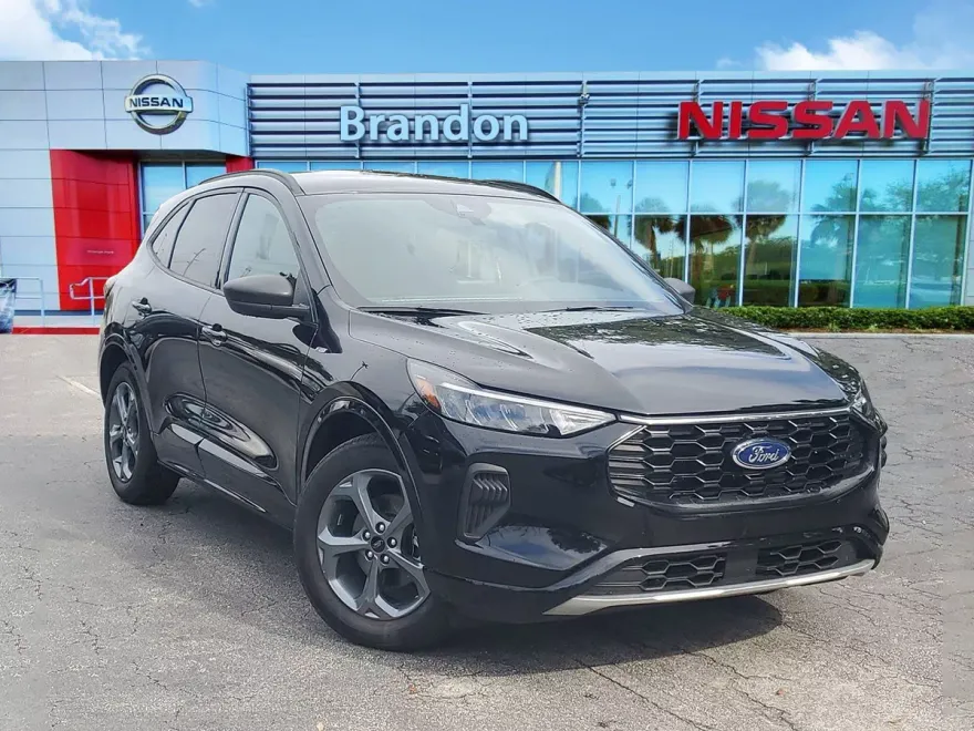2024 Ford Escape ST-Line photo 1