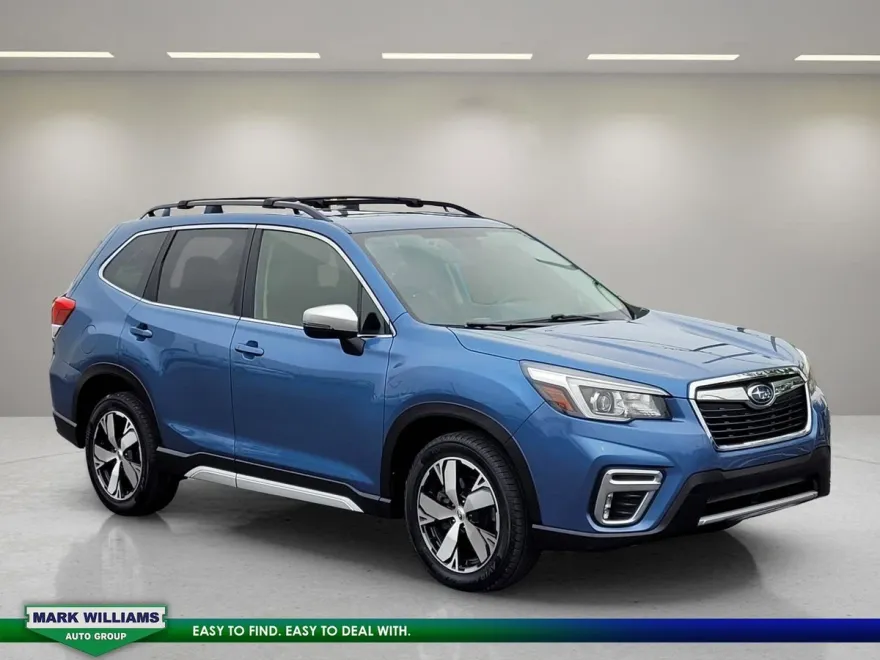 2020 Subaru Forester Touring photo 1