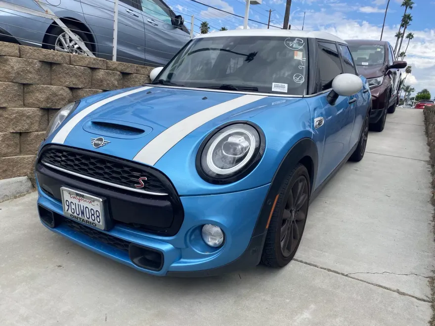 2019 Mini Cooper 4 Door Hardtop S photo 1