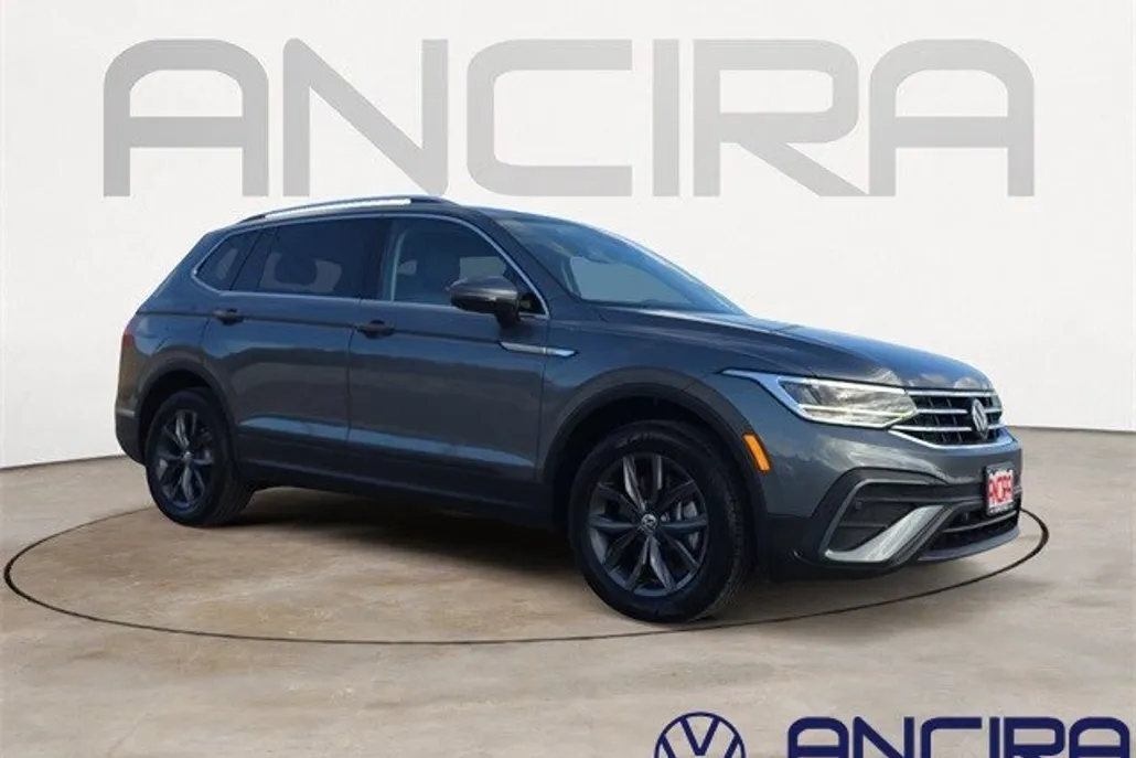 2023 Volkswagen Tiguan SE photo 1