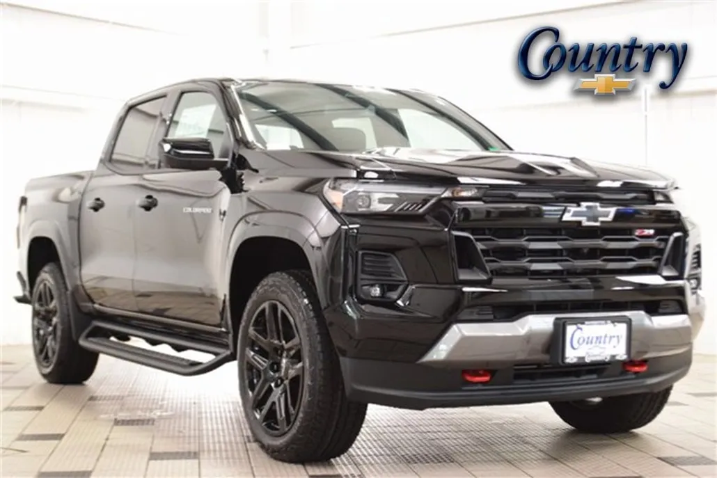 2025 Chevrolet Colorado Z71 photo 1