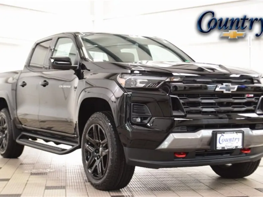 2025 Chevrolet Colorado Z71 photo 1