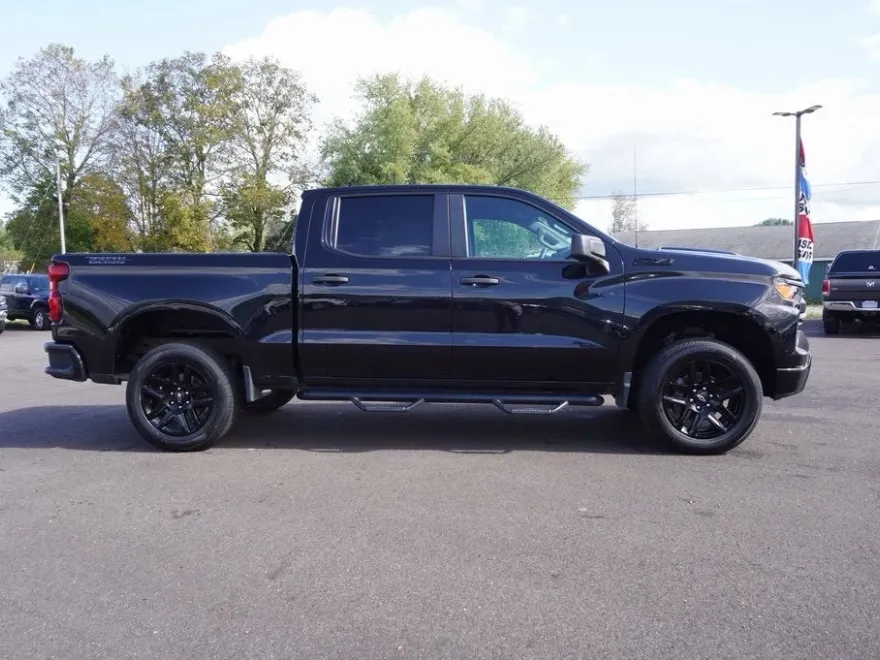 2022 Chevrolet Silverado 1500 Custom Trail Boss photo 1