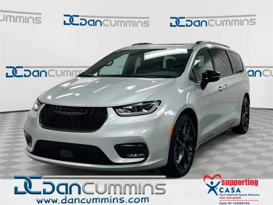 2026 Chrysler Pacifica Limited photo 1