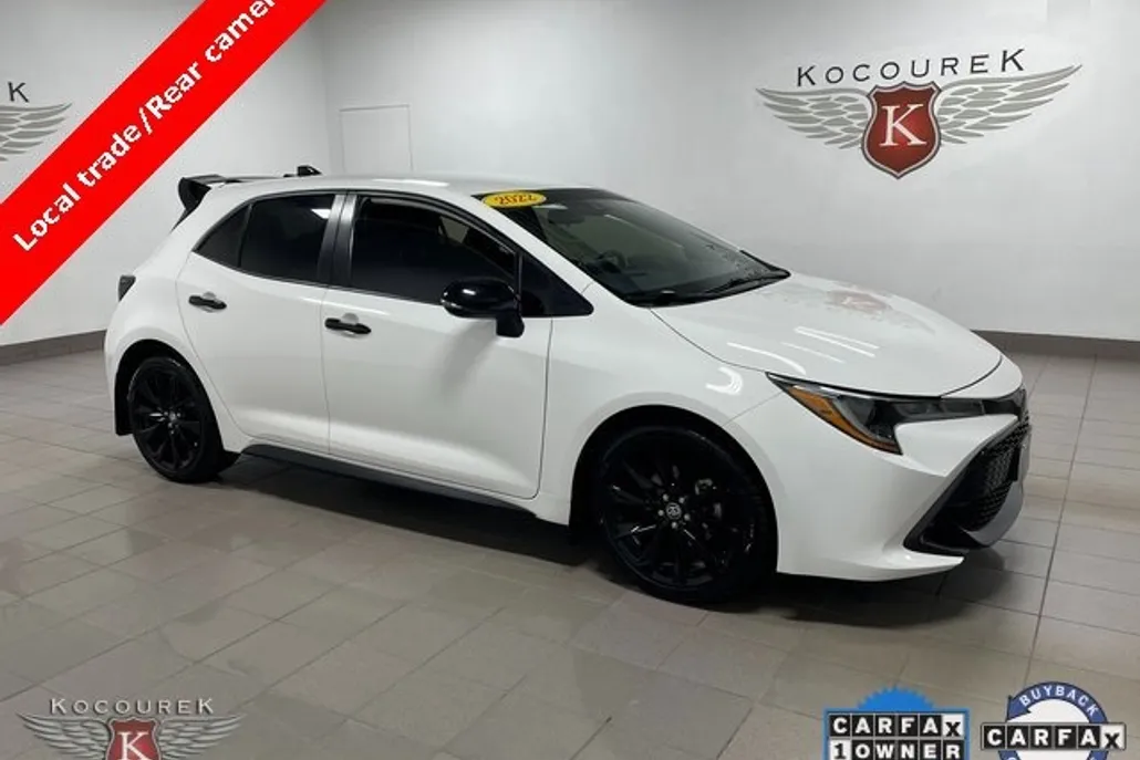 2022 Toyota Corolla SE photo 1