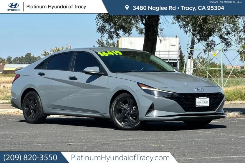 2021 Hyundai Elantra SEL photo 1