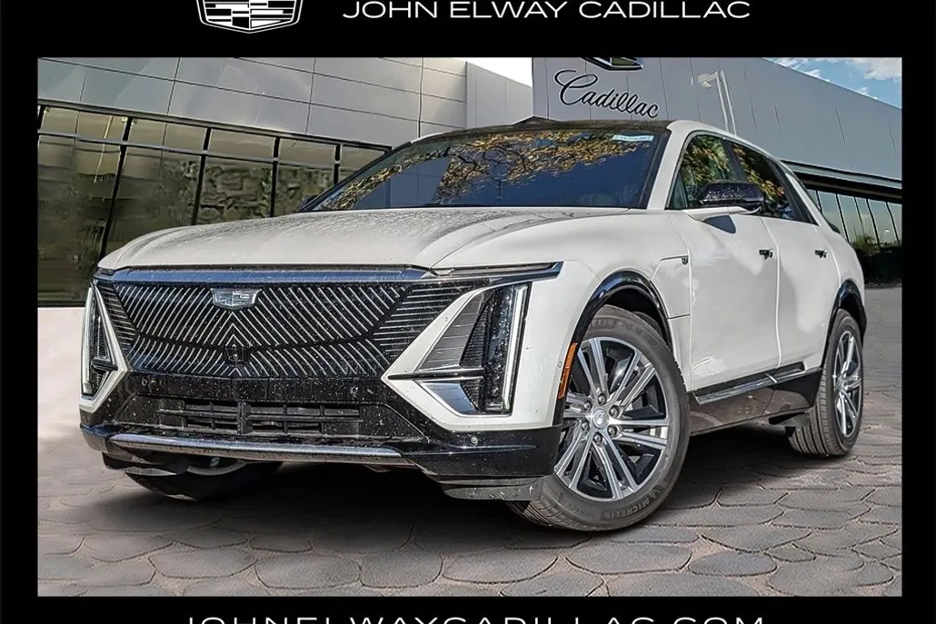 2025 Cadillac Lyriq Luxury photo 1