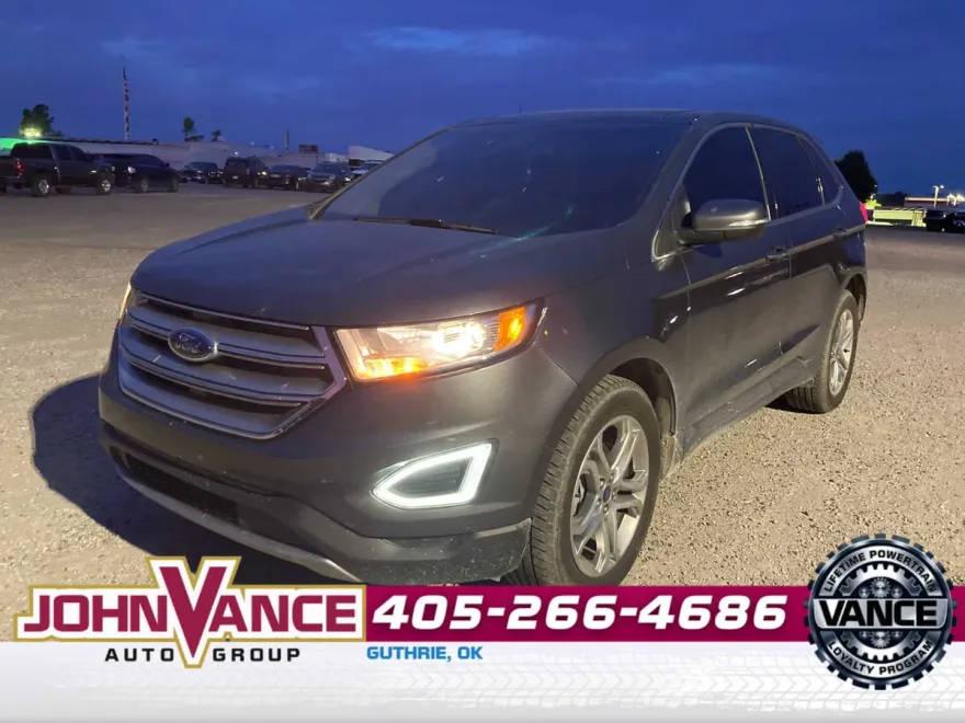 2017 Ford Edge Titanium photo 1