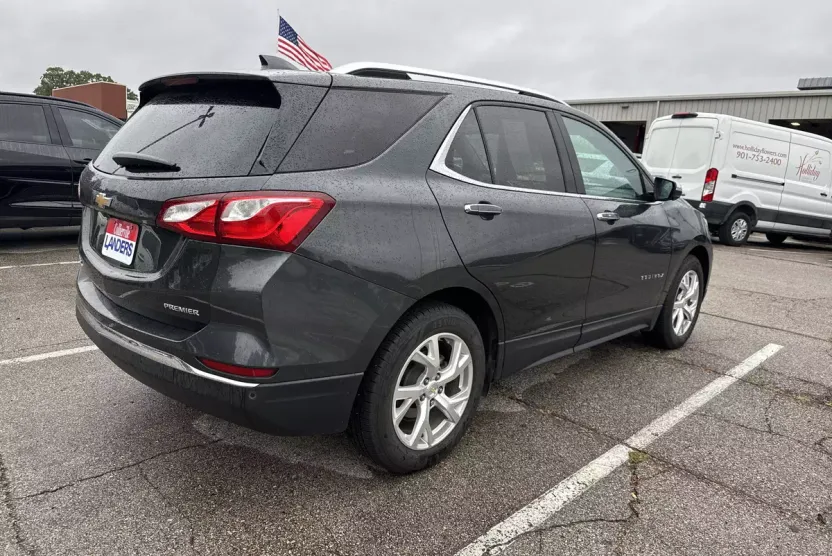 2020 Chevrolet Equinox Premier photo 1
