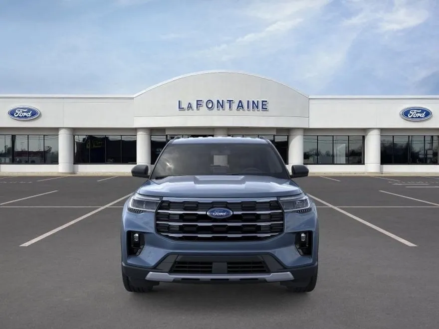 2025 Ford Explorer photo 6