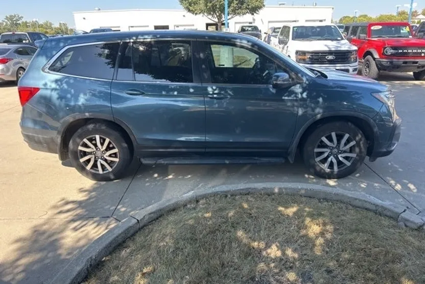 2020 Honda Pilot EX photo 1