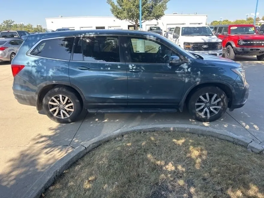 2020 Honda Pilot EX photo 1