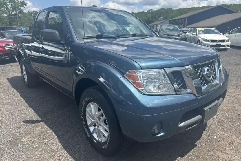 2014 Nissan Frontier SV photo 1