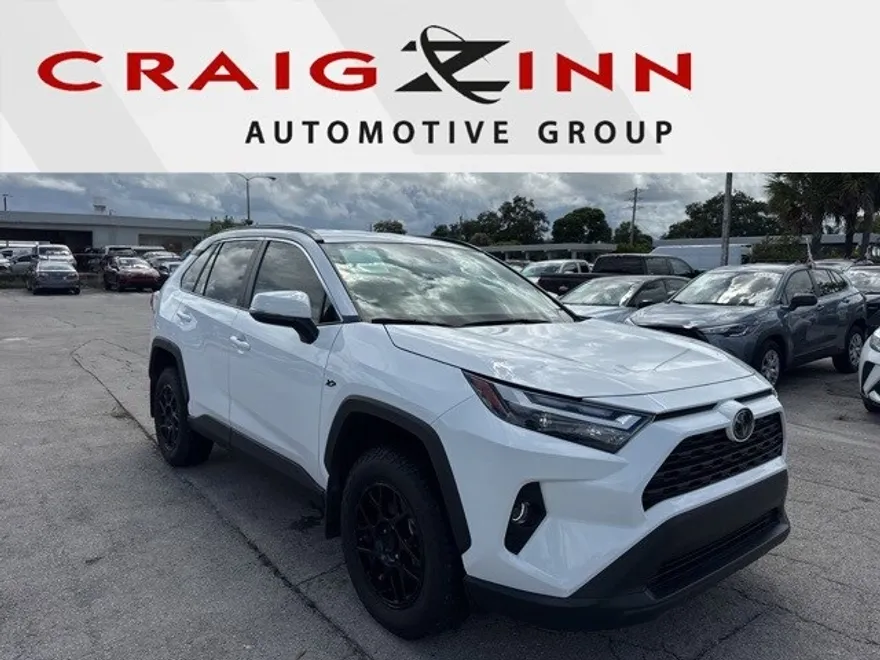 2025 Toyota RAV4 XLE photo 1