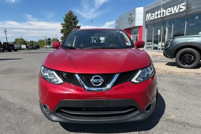 2018 Nissan Rogue Sport SV photo 1
