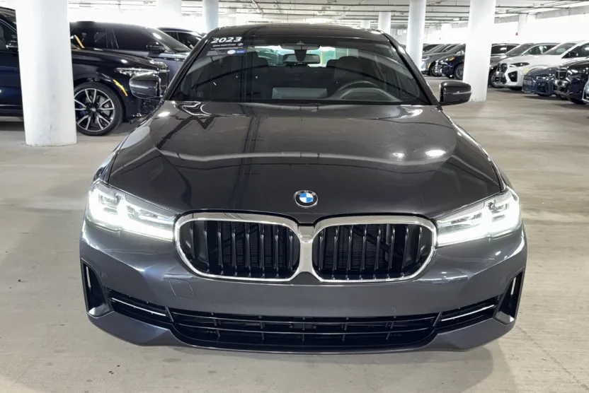 2023 Bmw 530i photo 1