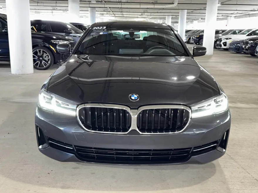 2023 Bmw 530i photo 1