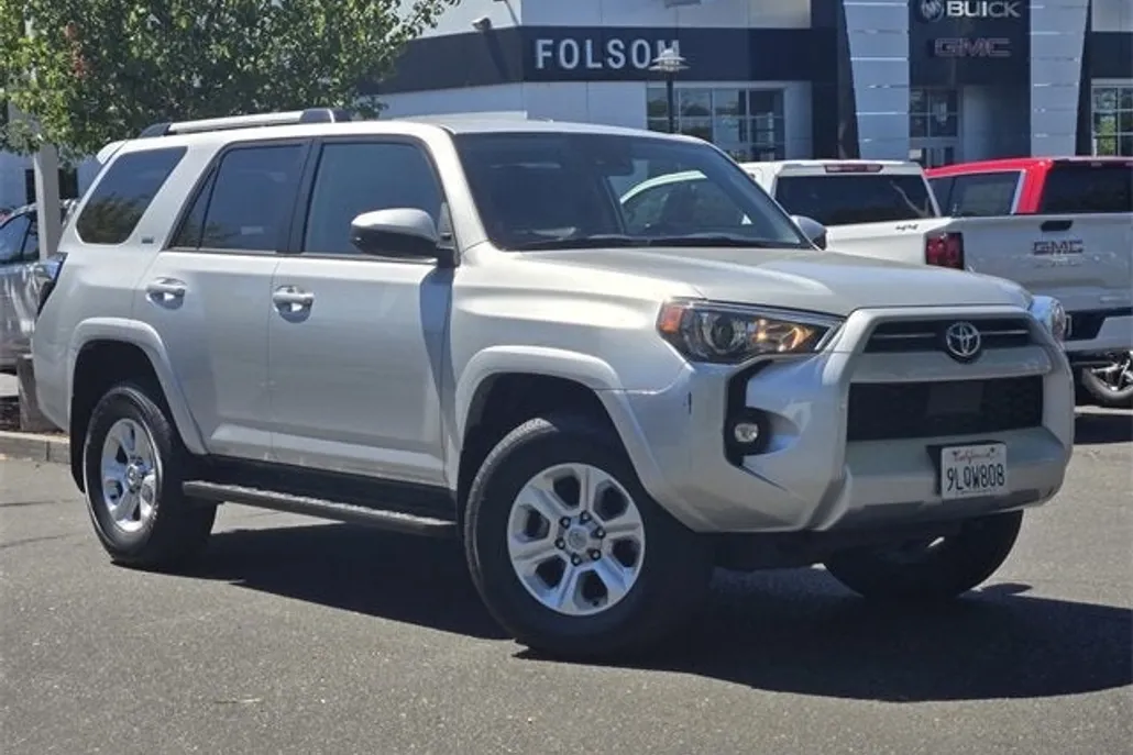 2024 Toyota 4Runner SR5 photo 1
