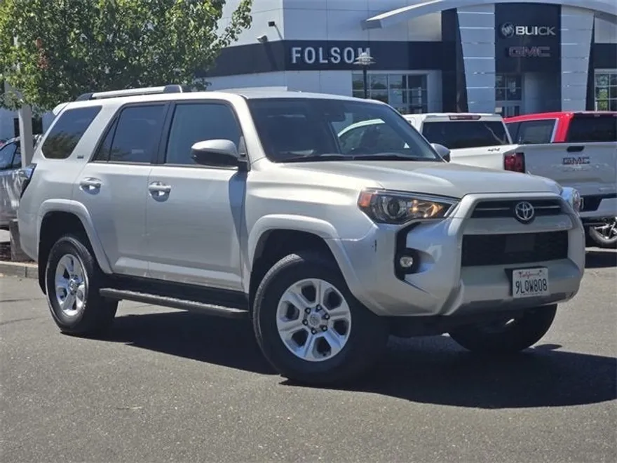 2024 Toyota 4Runner SR5 photo 1