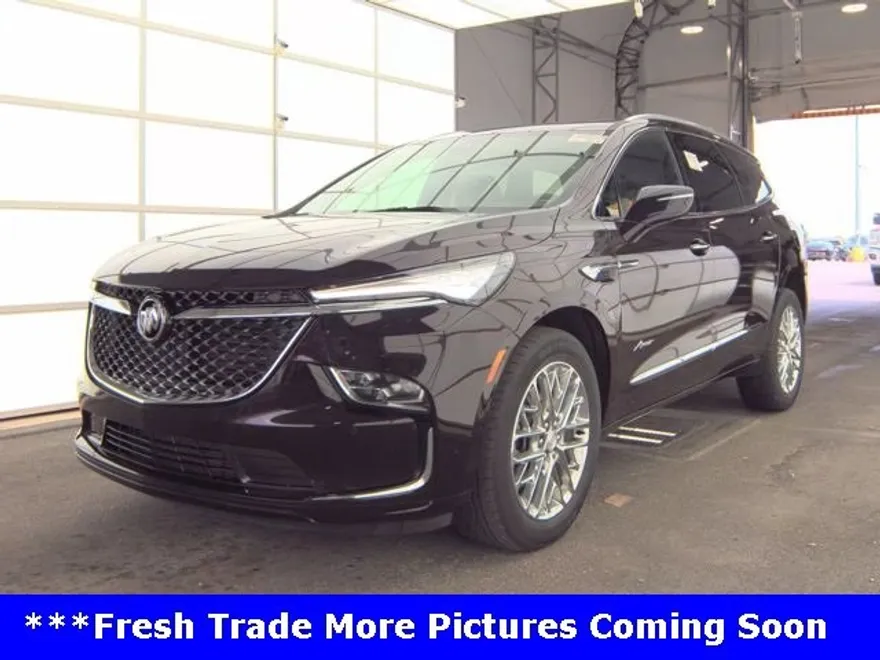 2023 Buick Enclave Avenir photo 1