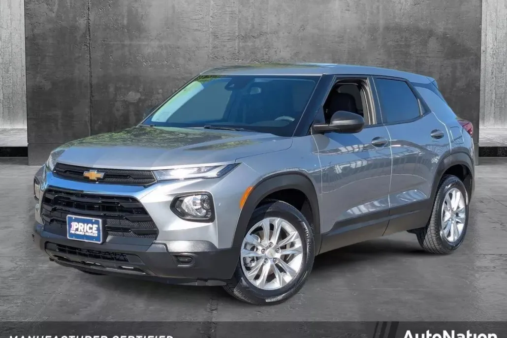 2023 Chevrolet Trailblazer LS photo 1