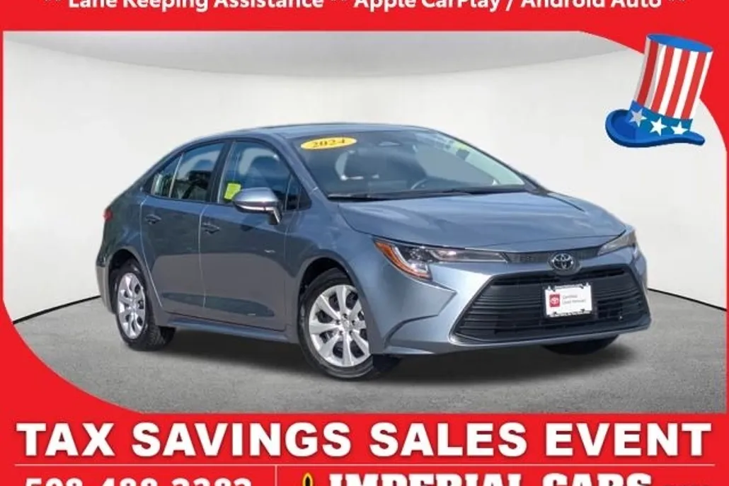 2024 Toyota Corolla LE photo 1