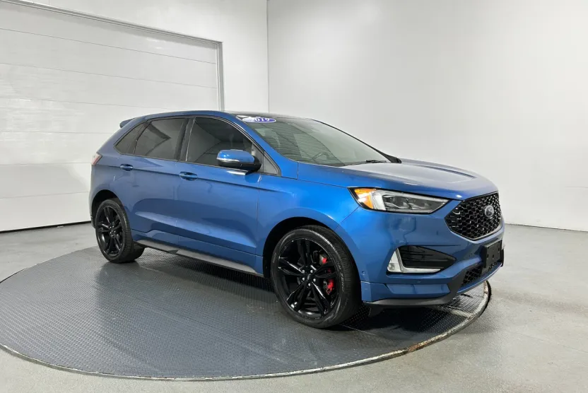 2019 Ford Edge ST photo 1