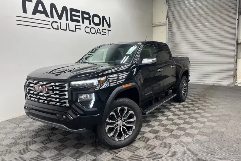 2026 Gmc Canyon Denali photo 1