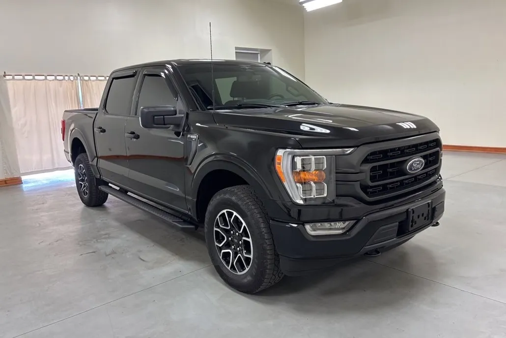 2023 Ford F-150 XL photo 1