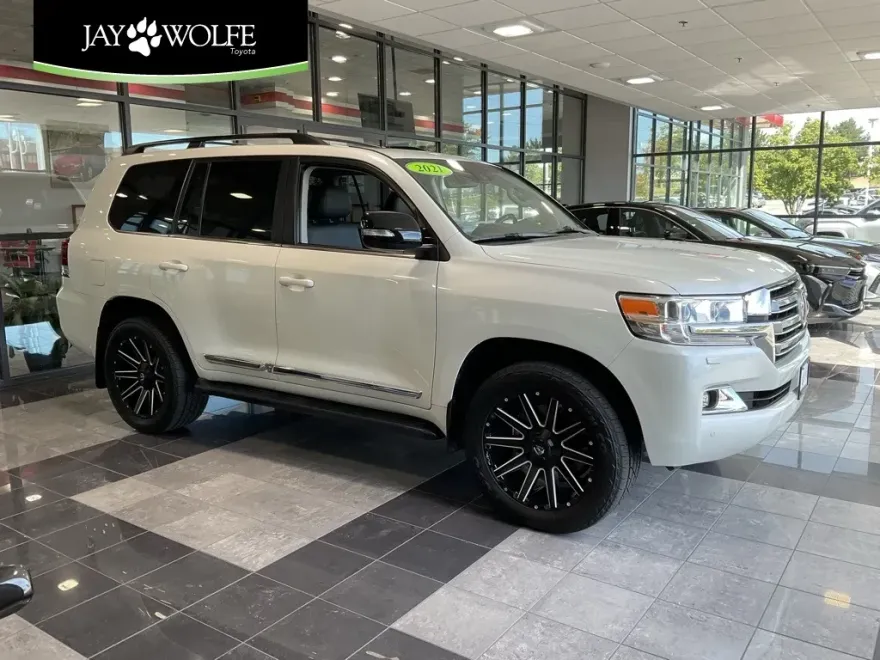 2021 Toyota Land Cruiser Base photo 1