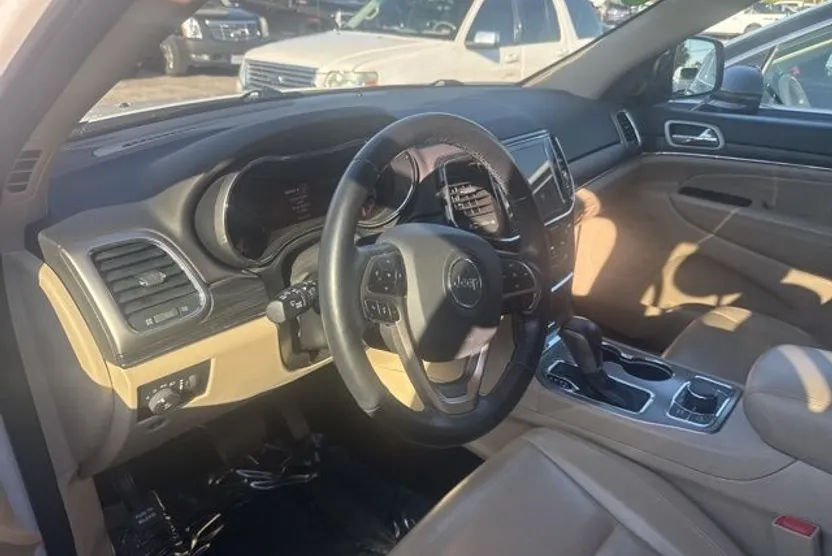 2021 Jeep Grand Cherokee Limited photo 1