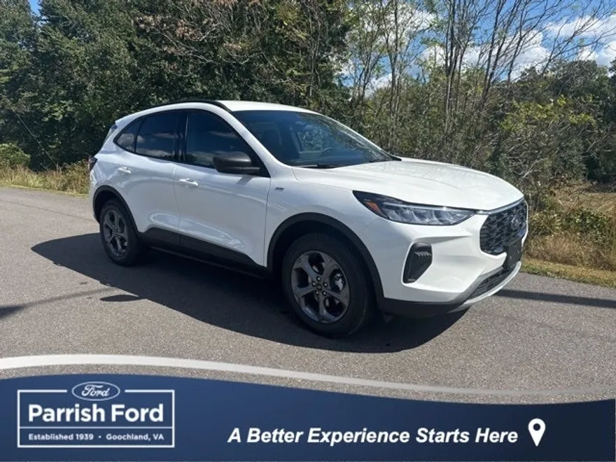2026 Ford Escape ST-Line photo 1
