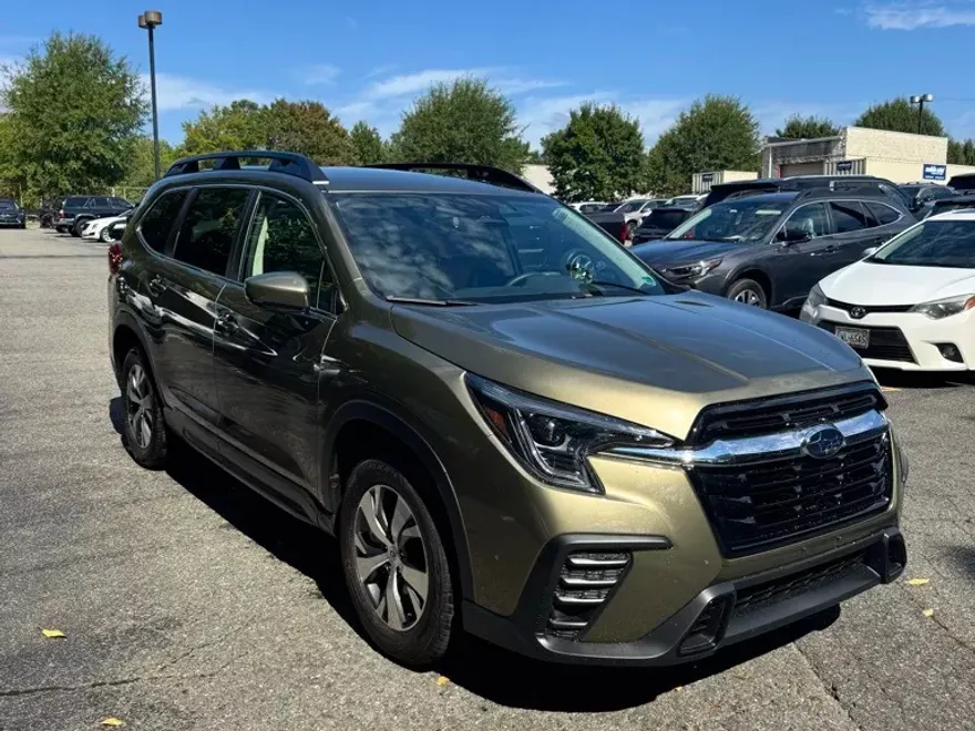 2025 Subaru Ascent Premium photo 1