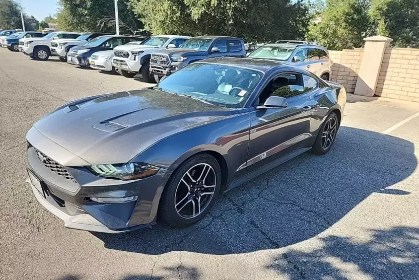 2020 Ford Mustang EcoBoost Premium photo 1