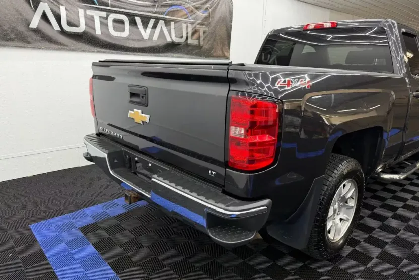 2016 Chevrolet Silverado 1500 LT photo 1
