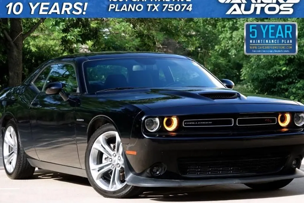 2022 Dodge Challenger R/T photo 1