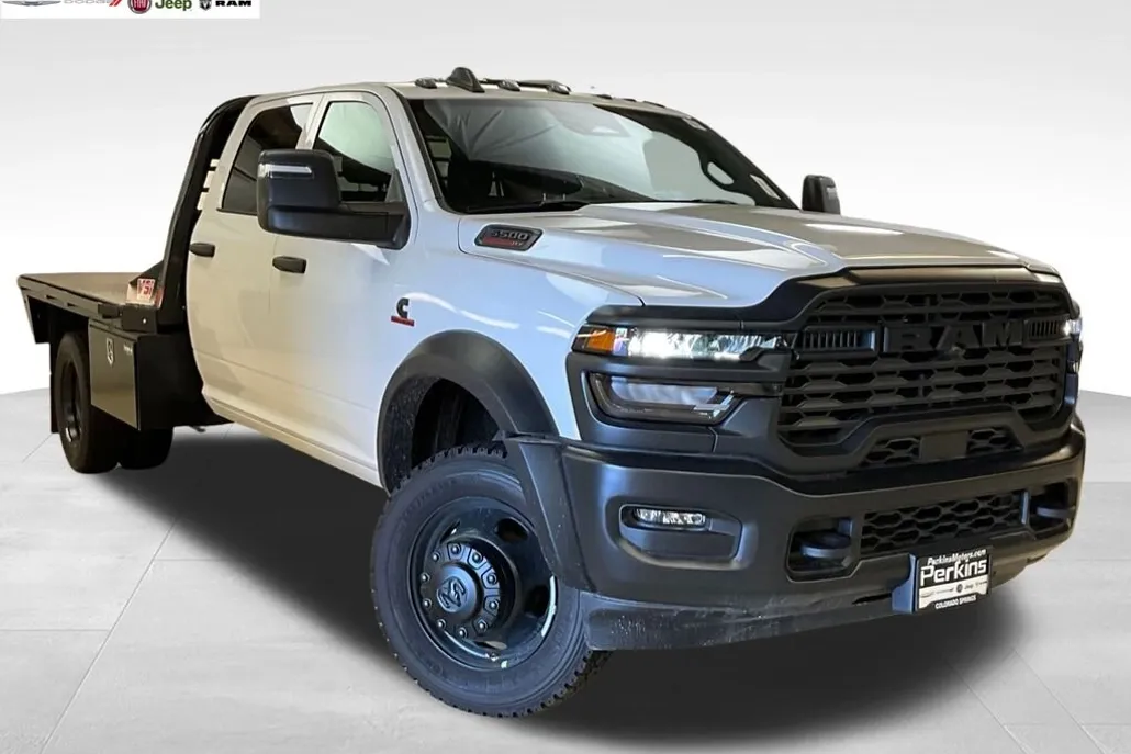 2025 Ram 5500 photo 1