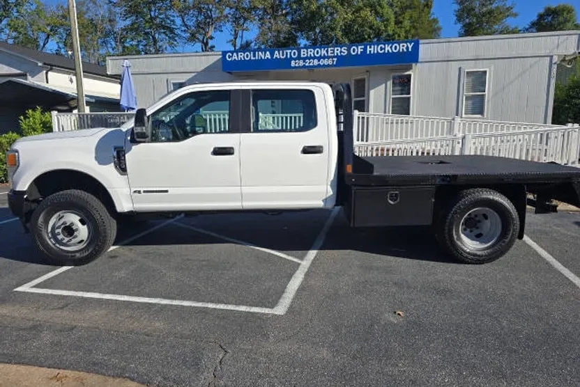 2022 Ford F-350 XL photo 1