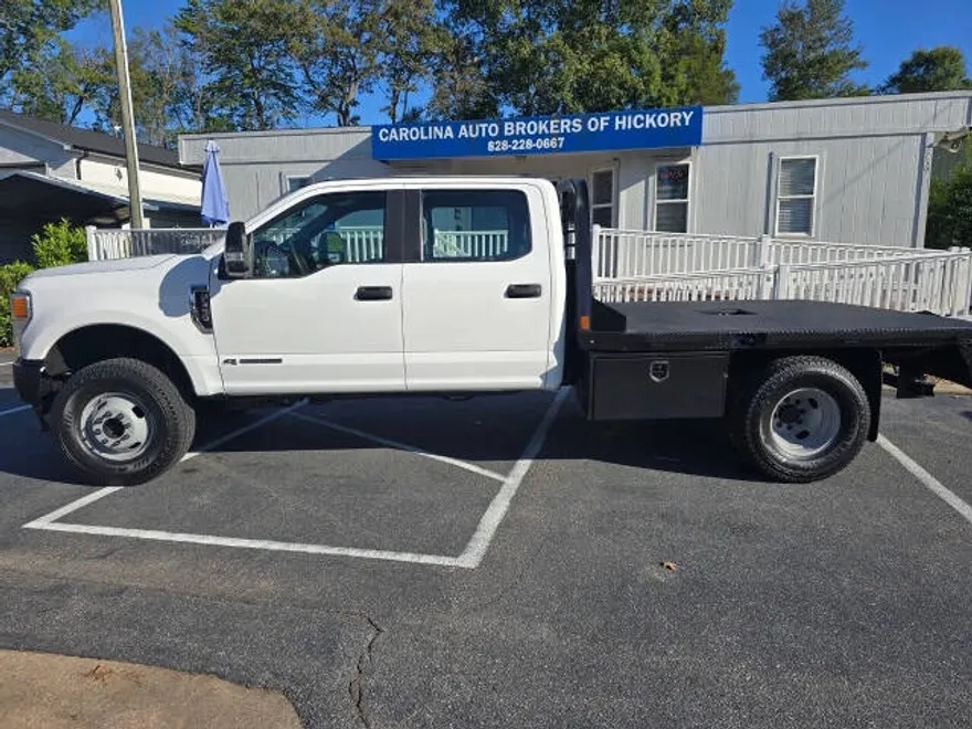 2022 Ford F-350 XL photo 1