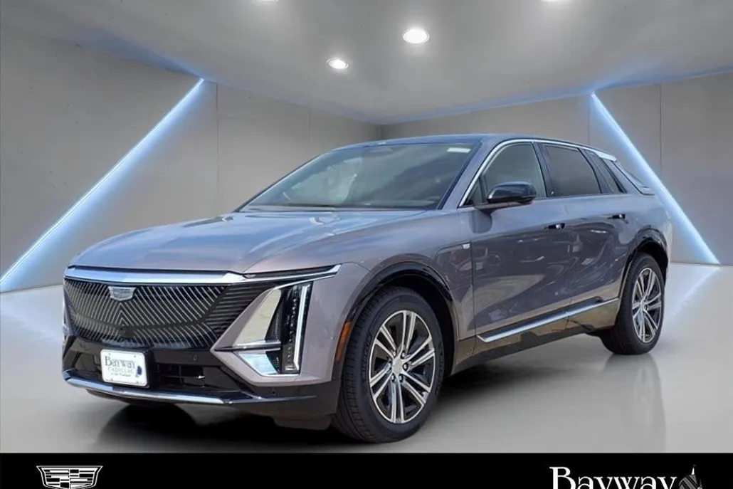 2025 Cadillac Lyriq Luxury photo 1