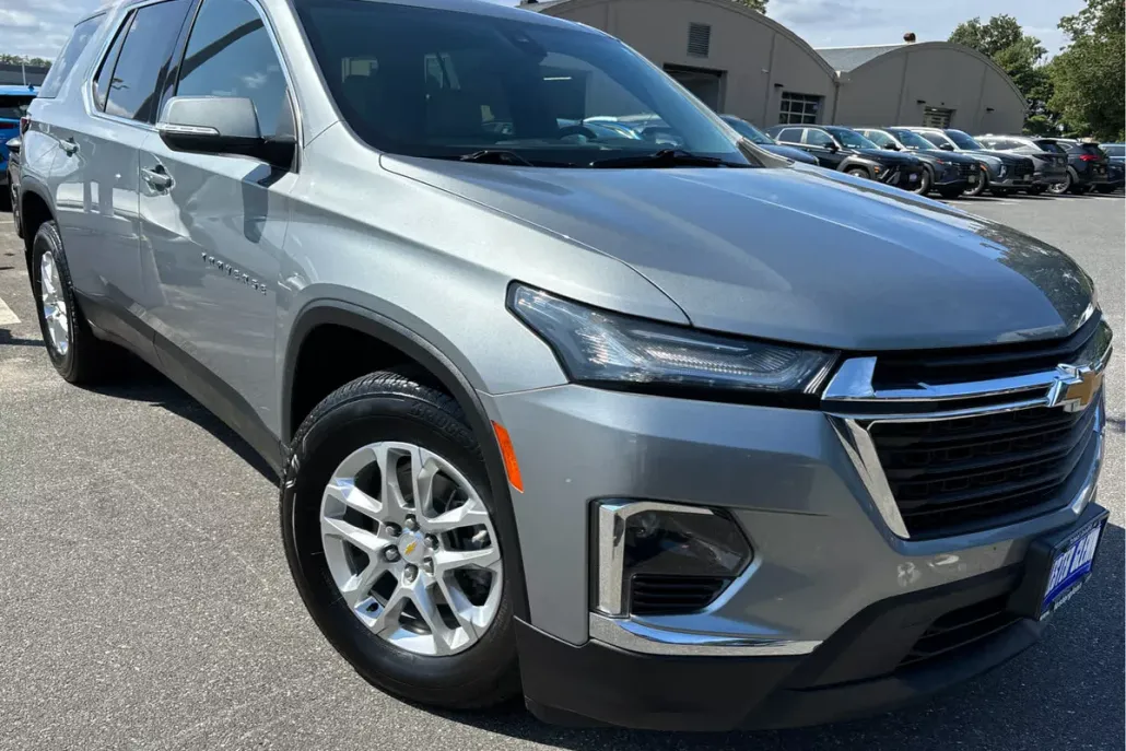 2023 Chevrolet Traverse 1LS photo 1