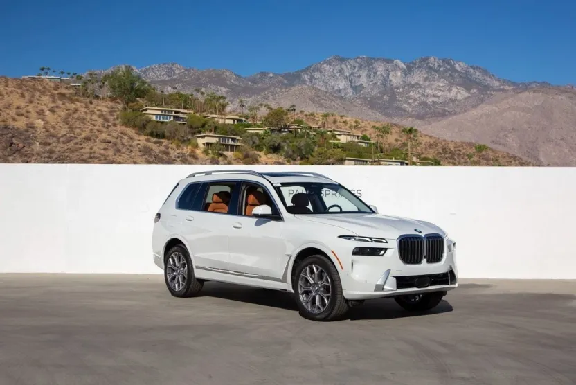 2023 Bmw X7 xDrive40i photo 1