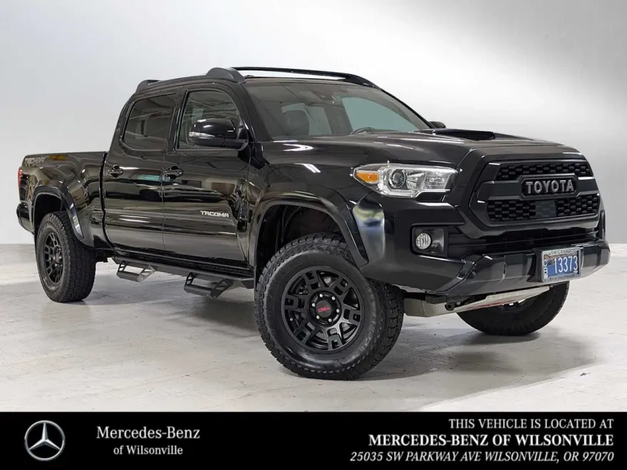 2019 Toyota Tacoma TRD Sport photo 1